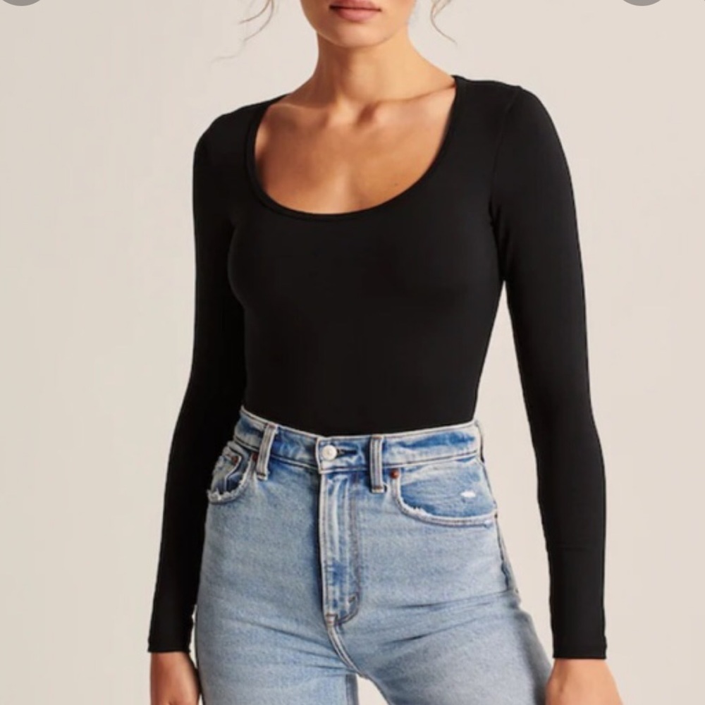 Abercrombie and Fitch Scoop Neck Crop Top